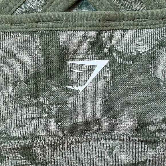 Gymshark Camo Sports Bra - Picture 7 of 12